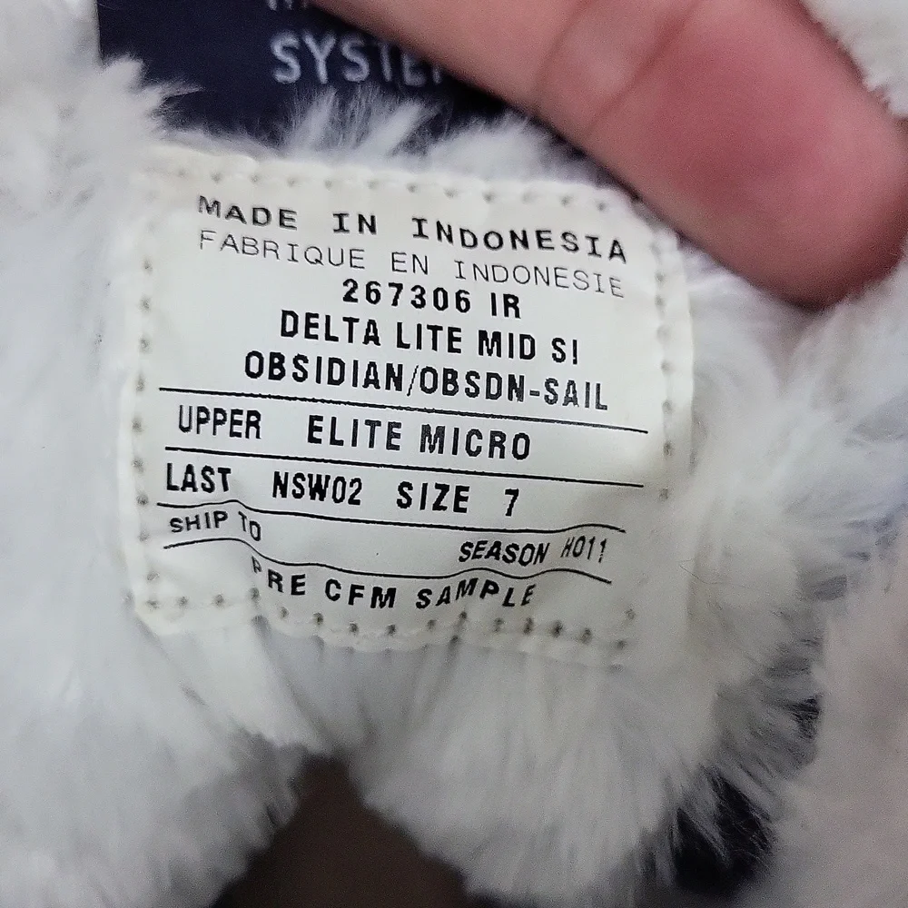 New Sample Women's Nike Delta Lite Mid Premium Faux Fur